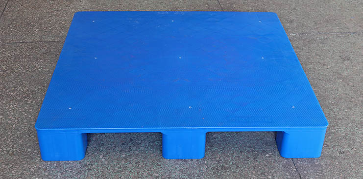 來(lái)看看九腳平板塑料托盤的適用范圍